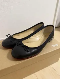 Christian Louboutin ブラック フラットシューズ