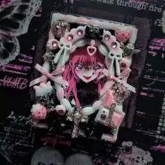 トレカケース トレカデコ 額縁 ホイップ 派手 個性的 ピンク 黒 パフェ