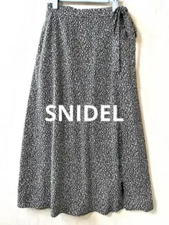 SNIDEL 花柄 ロングスカート フレアスカート　レディース　モノトーン　小花