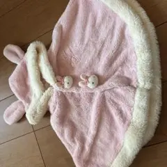 メゾピアノ　ウサギ耳付きピンクベビーポンチョ