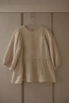 ADORE アドーア シルキーローンブラウス ノースリーブ 光沢 白 D473 