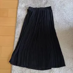 UNIQLO プリーツスカート ブラック Lサイズのサムネイル