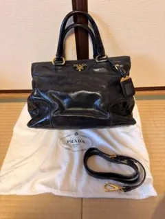 メルカリ祭限定値引き‼️美品✨✨PRADA豚革ショルダーバッグ - メルカリ