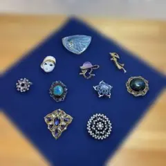 レトロな雰囲気のブローチまとめて10点