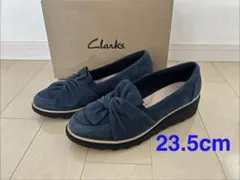 Clarks シャロンダッシャー　スエード ローファー ネイビーのサムネイル
