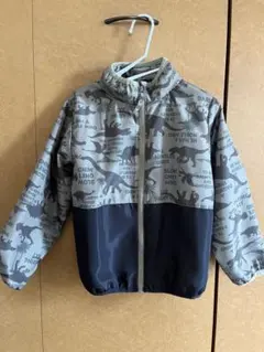 ウィンドブレーカー　サイズ110