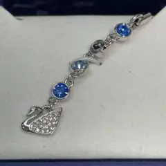 セ*ヴ様 Swarovski 白鳥モチーフ ストラップチャーム