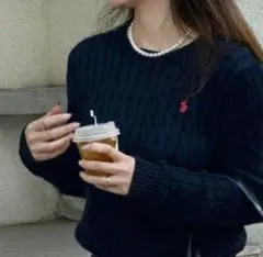 ❤️ラルフローレン大人気クルーネックケーブルニットセーター現行品ネイビー×レッドM