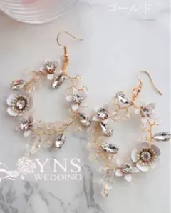 花モチーフ ゴールド ロングピアス