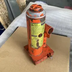 昭和レトロ】ガス式消火器 昭和38年製 中身処理済み - メルカリ