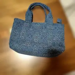 着物生地　昭和レトロな布のトートバッグです　全て手縫い