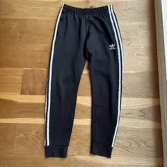 adidas ブラックジャージパンツ　Ｓサイズ