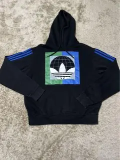 adidas グラフィックパーカー ブラックM