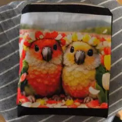 カラフルな鳥デザインポーチ