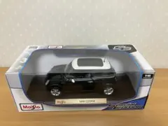 Maisto MINI COOPER 1:18 ミニカー（グリーン/ホワイト）のサムネイル