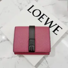 美品✨ ロエベ トライフォールドウォレット 三つ折り財布 ピンクのサムネイル