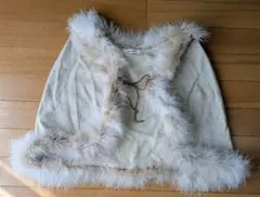 ファー付きクリーム色ベスト