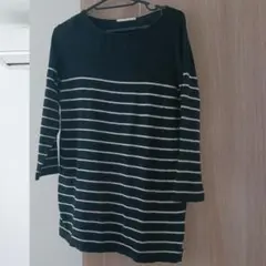 黒と白のストライプ 五分袖ニット