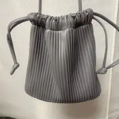 ROSEBUDグレー プリーツデザイン ショルダーバッグ