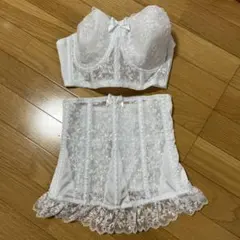 ホワイトレースコルセット