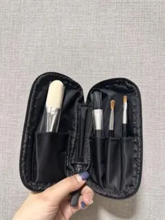 未使用】shu uemura ポータブルブラシセット ケース付き 外箱なし