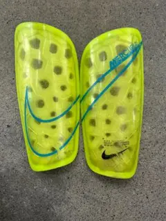 Nike Mercurial シンガード