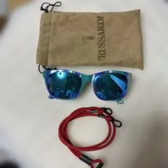 ヴィンテージ TRUSSARDI サングラス ブルー系　ストラップ保存袋付のサムネイル