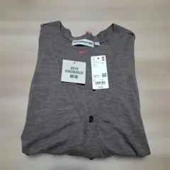 ユニクロ アニヤハインドマーチ メリノオーバーサイズVネック カーディガン