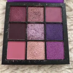 Huda Beauty アイシャドウのサムネイル