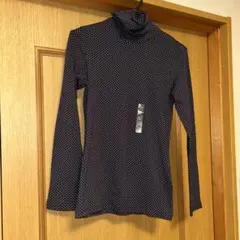 【ユニクロ】　新品　ドット柄 タートルネック 長袖カットソー