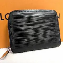 ✨極美品 ルイヴィトン　ポルトフォイユマルコ　エピ　二つ折り財布　黒 LOUIS VUITTON ルイ・ヴィトン 二つ折り財布 ポルトフォイユ マルコ NM