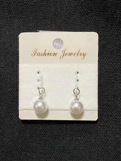 ホワイトパール フックピアス