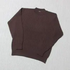 ウール100％☆ケーブル編み　ハイネックセーター／ブラウン