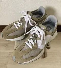 New Balance 327 スニーカー カーキ　限定カラーのサムネイル