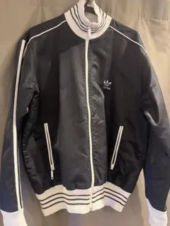 adidas トラックジャケット