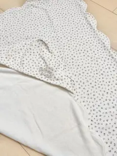 ジェラートピケ 小花柄 おくるみ 正方形 ブランケット