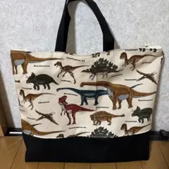 人気！恐竜柄　大きめレッスンバッグ　手提げバッグ　入学　入園
