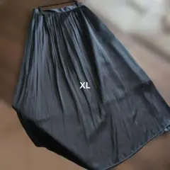 光沢感のあるネイビー　ロングスカート XL