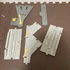 プラレール レール、ポイントレール2個、車両ドメ3個、計5個セット