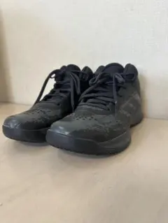 adidas バスケットボールシューズ ブラック