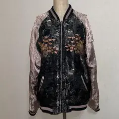 【極美品】花旅楽団　桜　髑髏　リバーシブルスカジャン　M 再入荷 花旅楽団 がしゃ髑髏 / 抱き着き髑髏 ] リバーシブル刺繍
