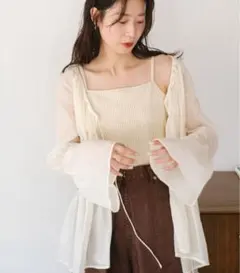 kastane シャーリングシアーブラウスのサムネイル