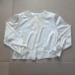 REANNE 刺繍入りホワイト長袖ブラウス 15