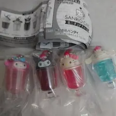 サンリオカフェ　ミニチュアチャーム　 4個セット