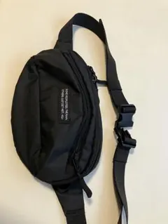 kiu ボディバッグ