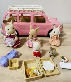 シルバニアファミリーいっぱい乗れるよ！ピクニックワゴン　人形付きでおまとめ