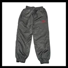 umbro グレー　ピステパンツ　140 サッカー