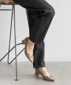 RANDA ゴールドパーツパンプス　グレージュ