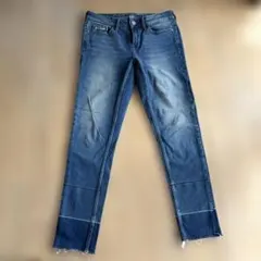 スキニーデニム カットオフ加工 ブルーのサムネイル