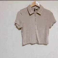 DIVIDED 【M】 ベージュ 半袖Tシャツ ボタン レディース フェミニンのサムネイル
